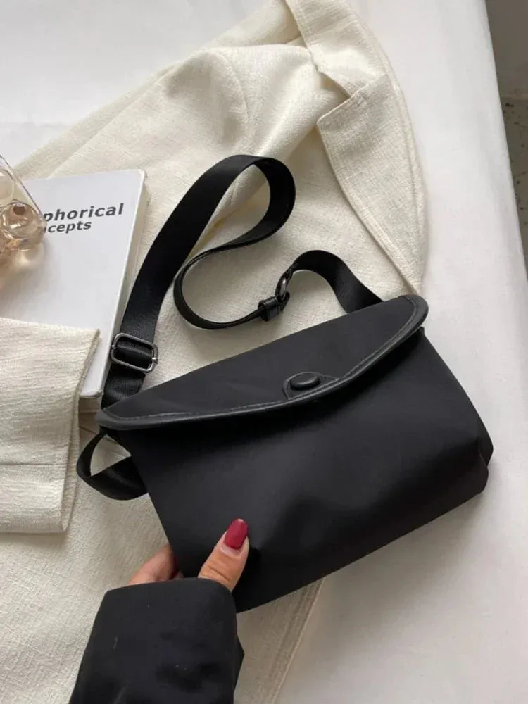UAKISS  -  Autumn Sports Casual Bag Women's 2024 New Canvas All-match Chest Bags Fashion Messenger Waist Bag Fitness Small Bags